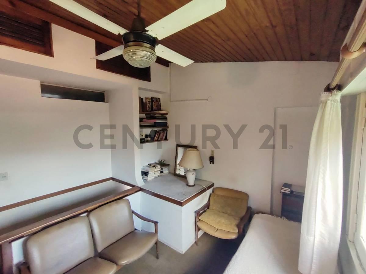 En Venta - Casa 5 Ambientes 4