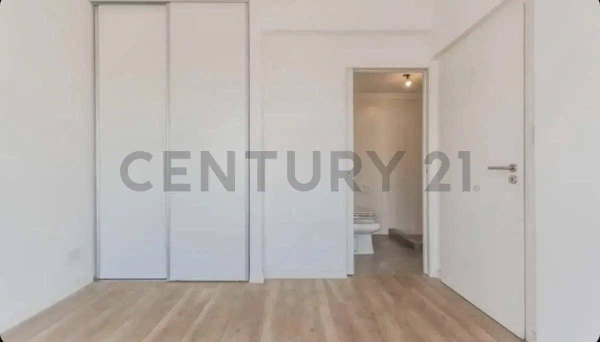 VENTA-Semipiso-2 ambientes-piso ALTO con Toilette- LUMINOSO-Villa del Parque 4