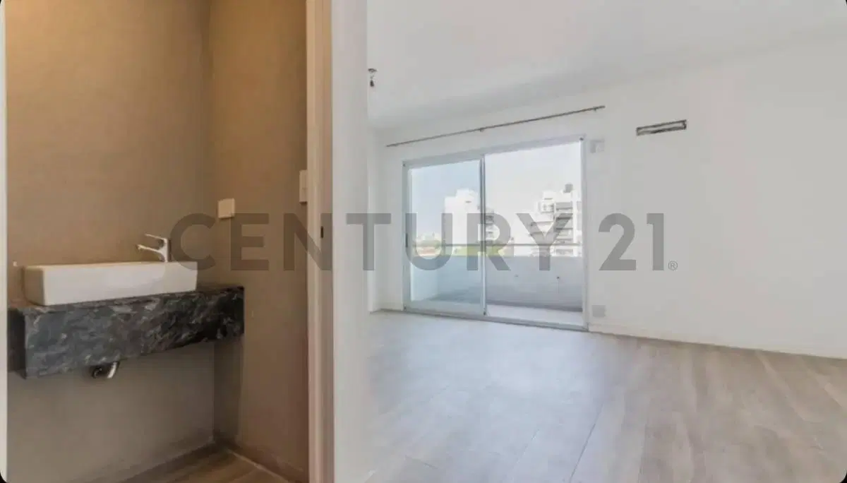 VENTA-Semipiso-2 ambientes-piso ALTO con Toilette- LUMINOSO-Villa del Parque 2
