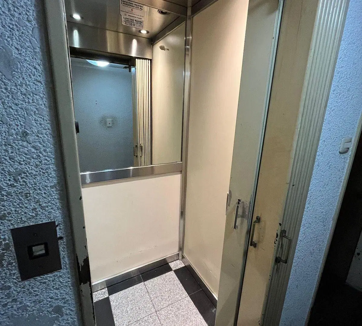 VENTA Departamento 2 ambientes  C/ Cochera Recoleta 8