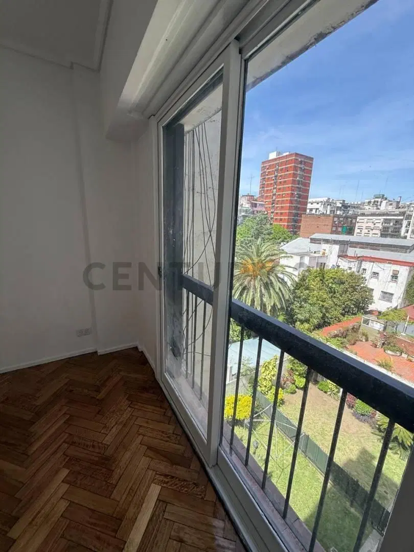 ALQUILER - SEMIPISO 2 ambientes RECICLADO a nuevo- muy LUMINOSO y con vista abierta 5
