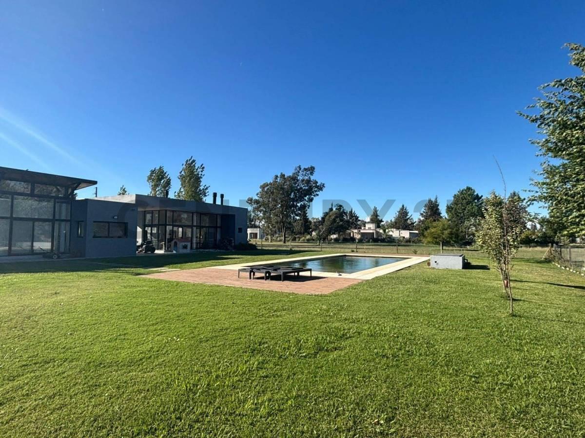 Foto de VENTA/ ALQUILER - VIVIR COMO TODOS SUEÑAN- Exclusiva residencia de, imagen 1
