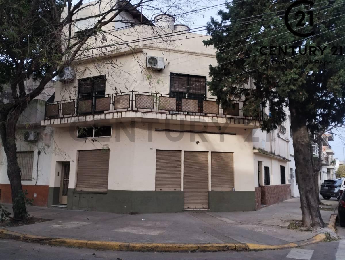 Foto de Venta de 2 Departamentos con terraza + Local Comercial en Esquina, imagen 1