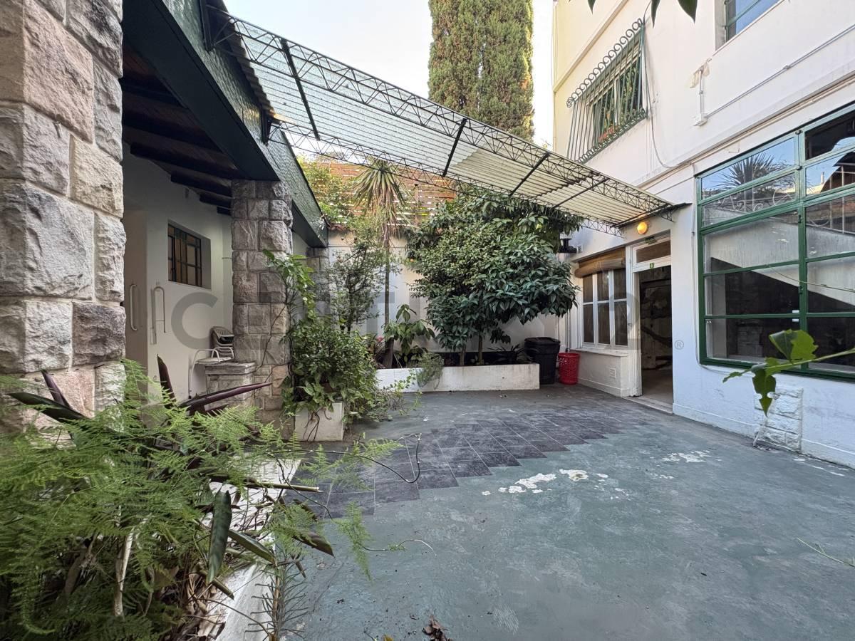 Foto de Gran oportunidad en Villa Pueyrredón – Propiedad con múltiples, imagen 1