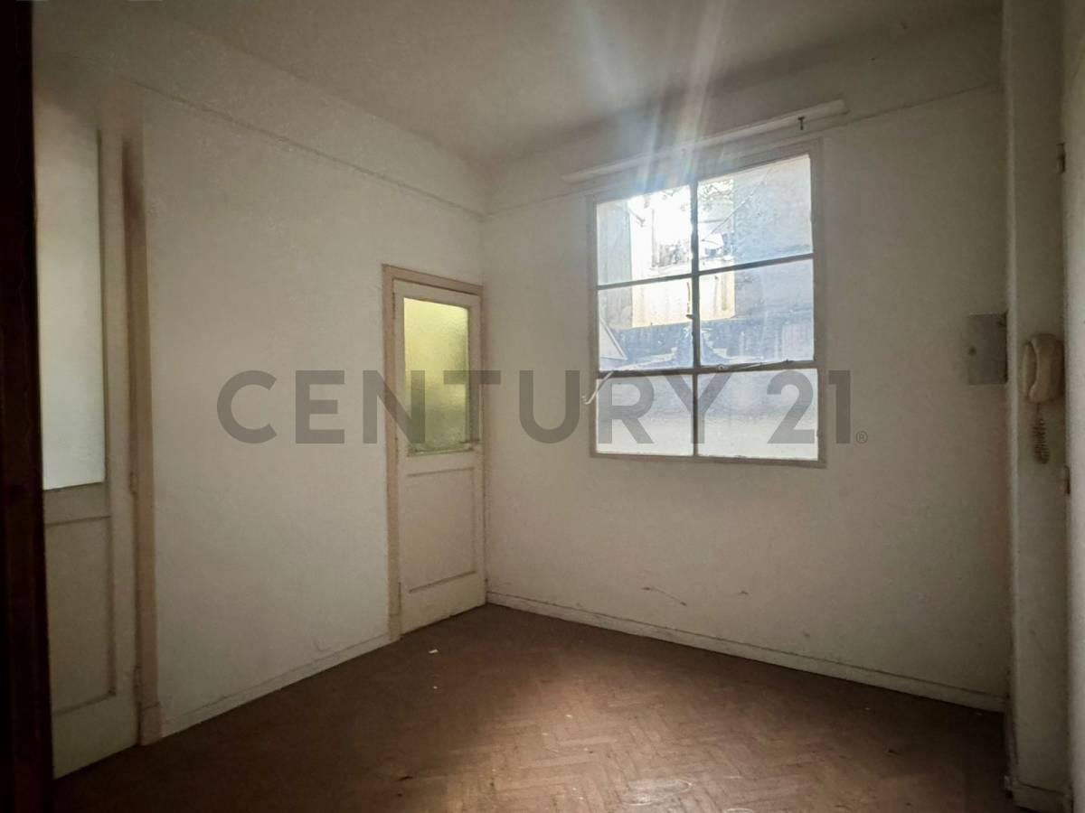 Foto de Venta Departamento 3 Ambientes Once, imagen 2