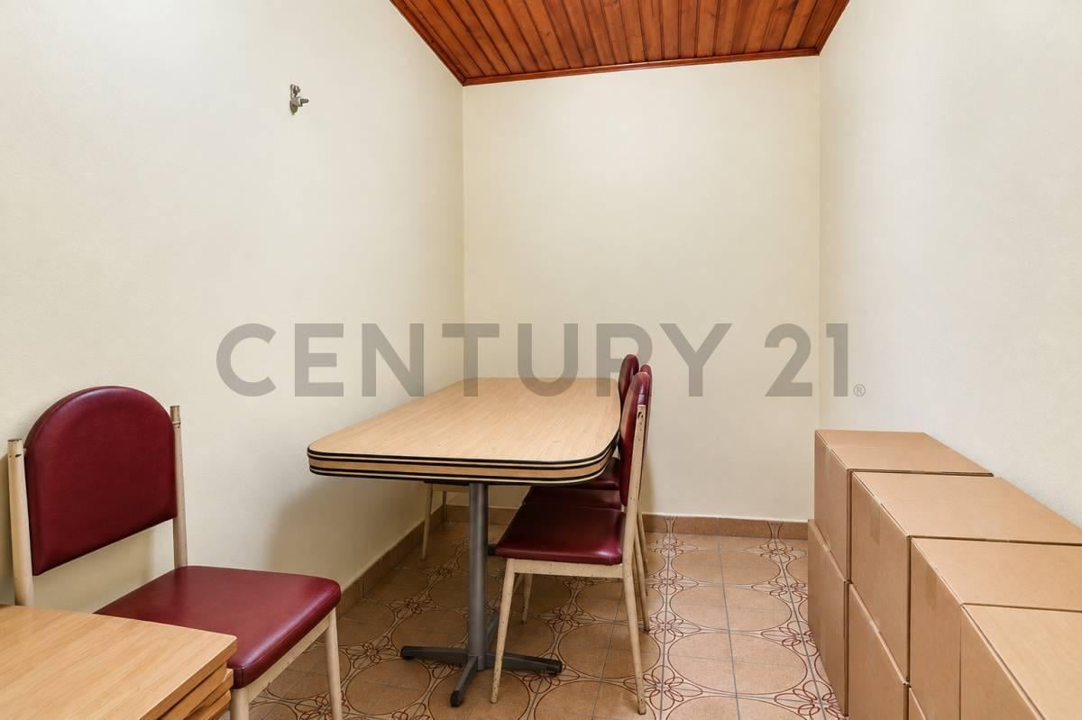 Foto de VENTA CASA MULTIFAMILIAR O FAMILIA NUMEROSA, MUCHA LUZ, BARRIO BOEDO, imagen 4