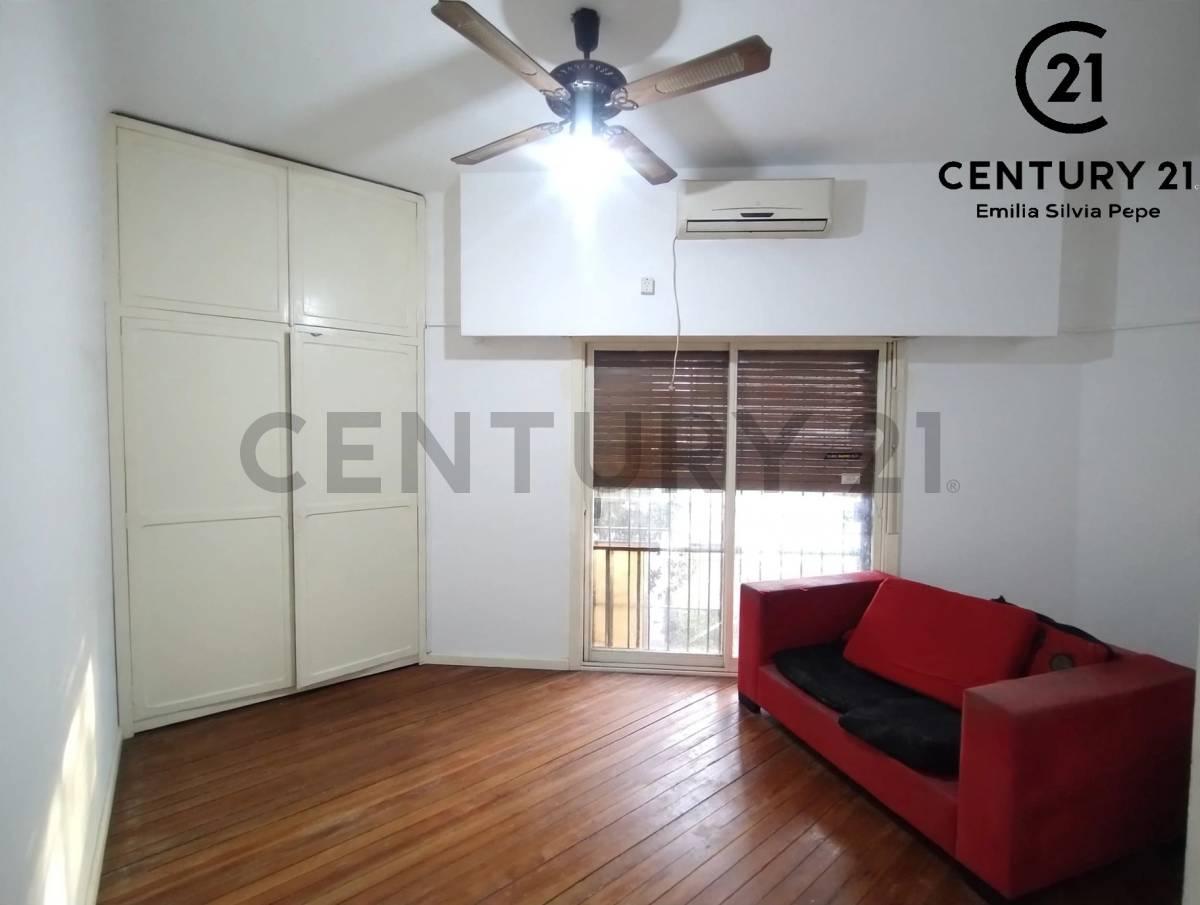 Foto de Venta de 2 Departamentos con terraza + Local Comercial en Esquina, imagen 2