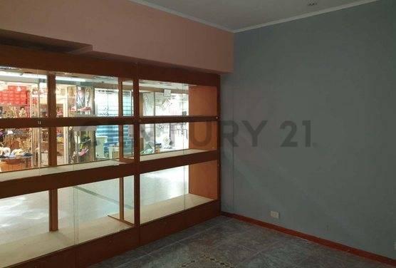 Foto de VENTA DE LOCAL COMERCIAL EN "GALERIAS GENERAL BELGRANO"- BELGRANO, imagen 3