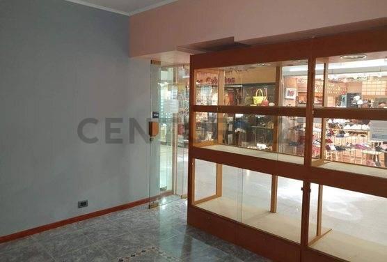 Foto de VENTA DE LOCAL COMERCIAL EN "GALERIAS GENERAL BELGRANO"- BELGRANO, imagen 5