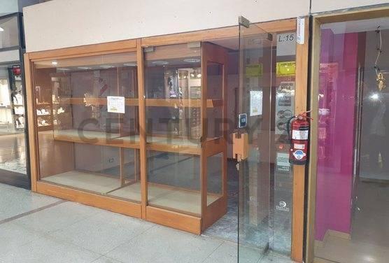 Foto de VENTA DE LOCAL COMERCIAL EN "GALERIAS GENERAL BELGRANO"- BELGRANO, imagen 2