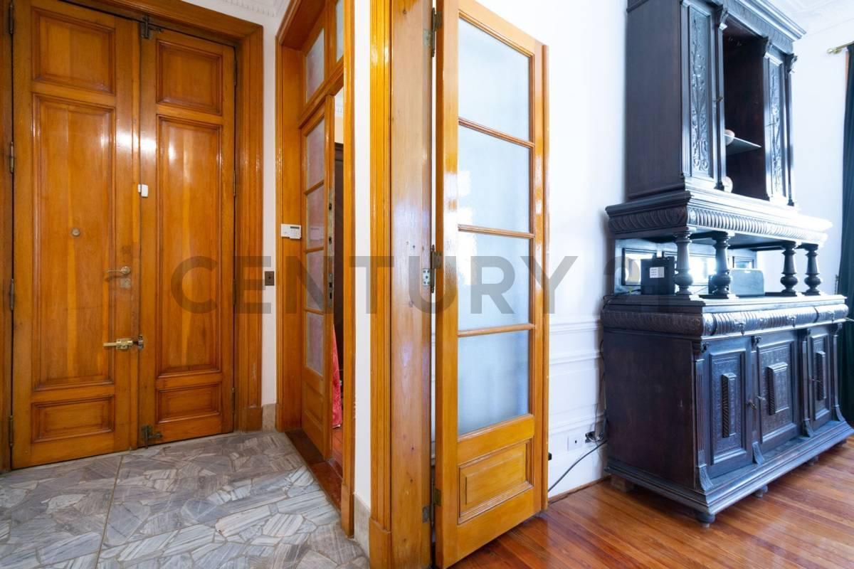 Foto de Venta de departamento 4 ambientes estilo frances en Balvanera, imagen 3