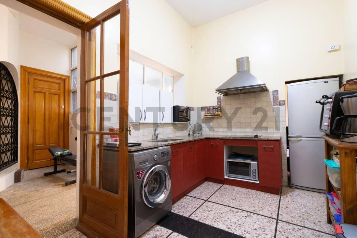 Foto de Venta de departamento 4 ambientes estilo frances en Balvanera, imagen 4