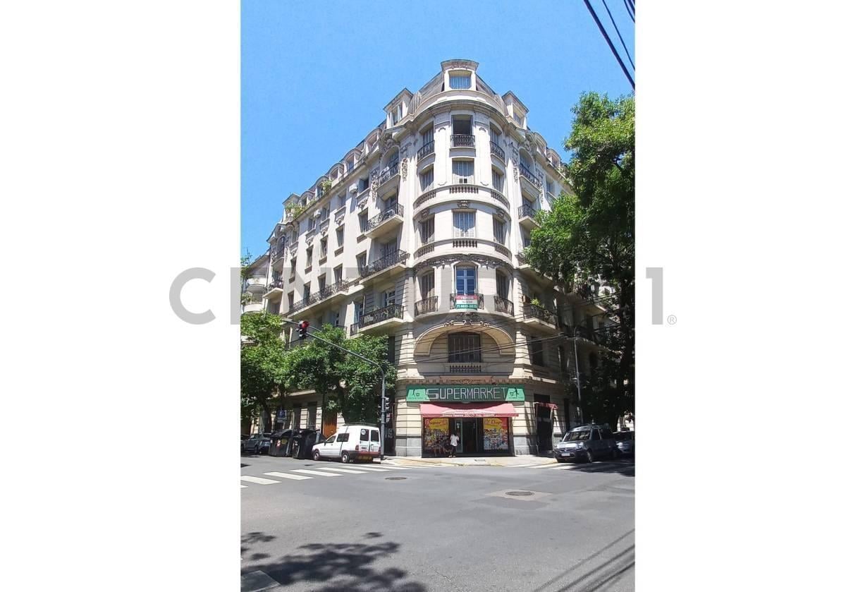 Foto de Venta de departamento 4 ambientes estilo frances en Balvanera, imagen 2