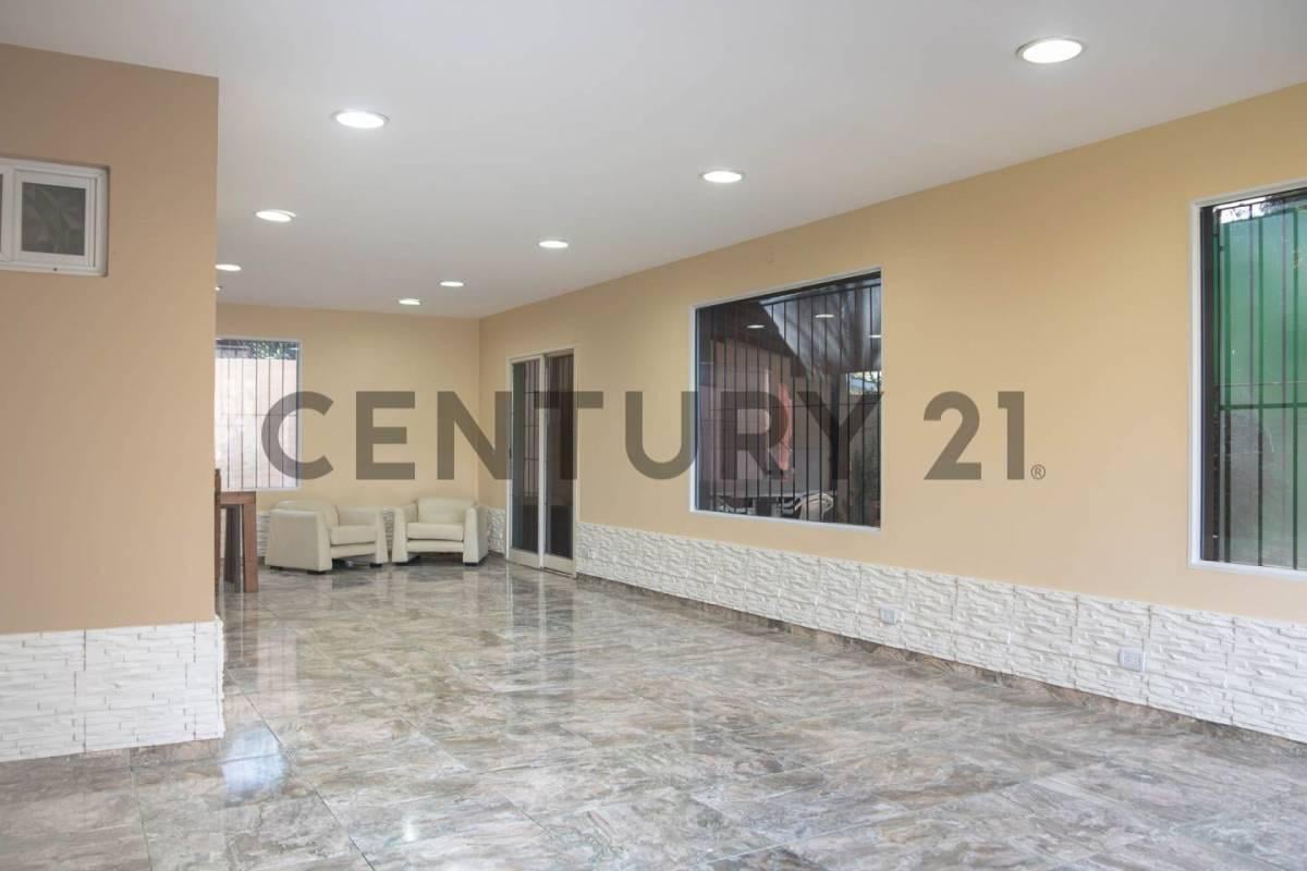 Foto de VENTA CASA BARRIO DE VICENZO GRANDE PILAR, imagen 3