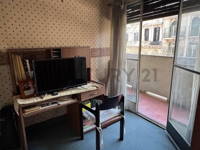 Foto de Venta Amplio Departamento 4 ambientes con hermoso balcón corrido, imagen 5
