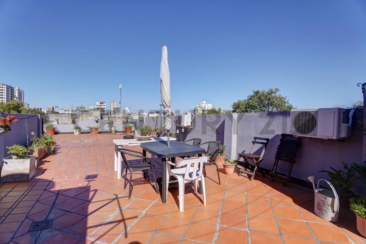 Foto de VENTA PH 5 ambientes con terraza propia en Caballito Norte, imagen 2