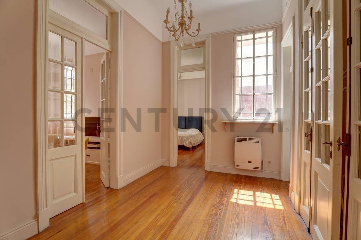 Foto de Venta SEMIPISO 4 ambientes APTO profesional RECICLADO con patio y, imagen 2
