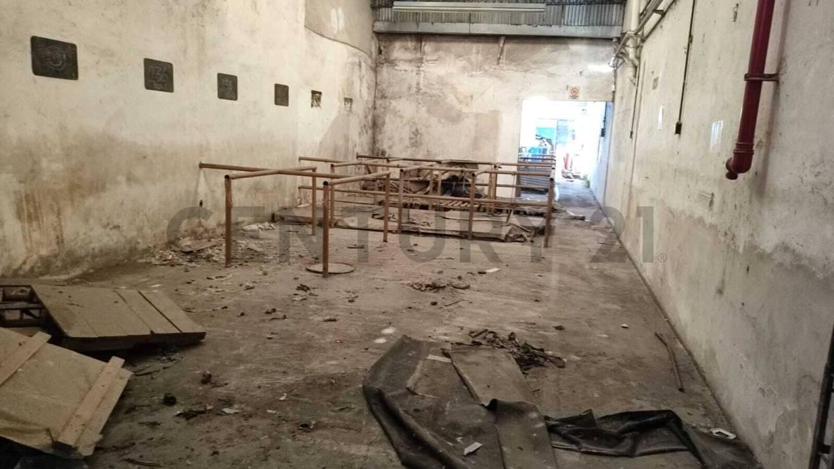 Foto de Venta Deposito o fabrica Inversión Estratégica en Mataderos – Amplio, imagen 3