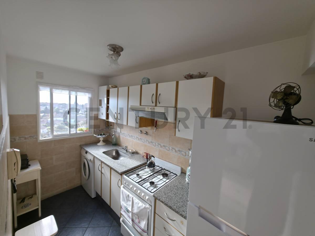 Foto de VENTA-Vista al río, balcón corrido y cochera-3 ambientes en San Isidro, imagen 2