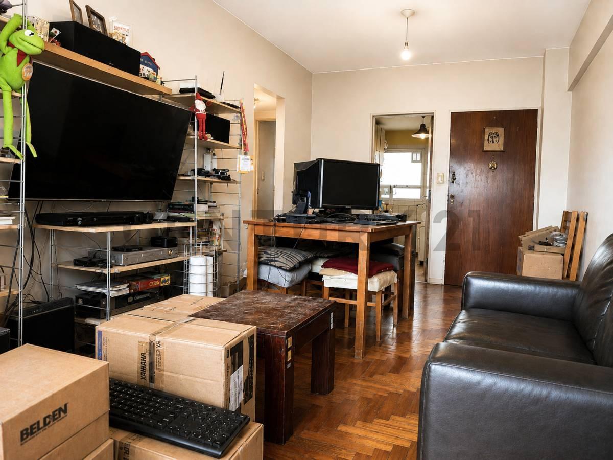 Foto de VENTA EN CABALLITO - 3 AMBIENTES AMPLIO CON BALCÓN Y VISTA ABIERTA, imagen 3