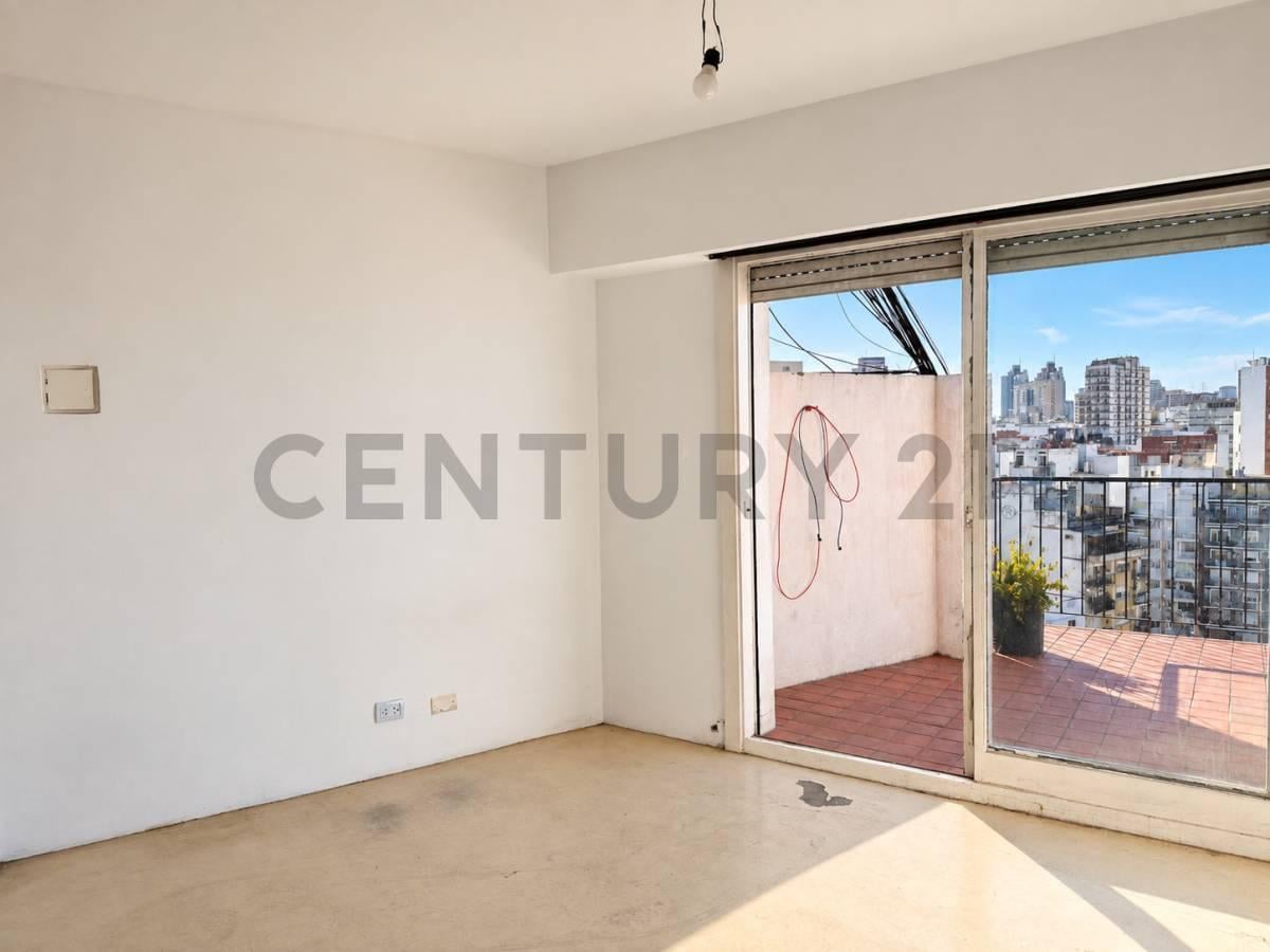 Foto de Venta Departamento en piso alto sobre Av. Córdoba – Balvanera, imagen 3