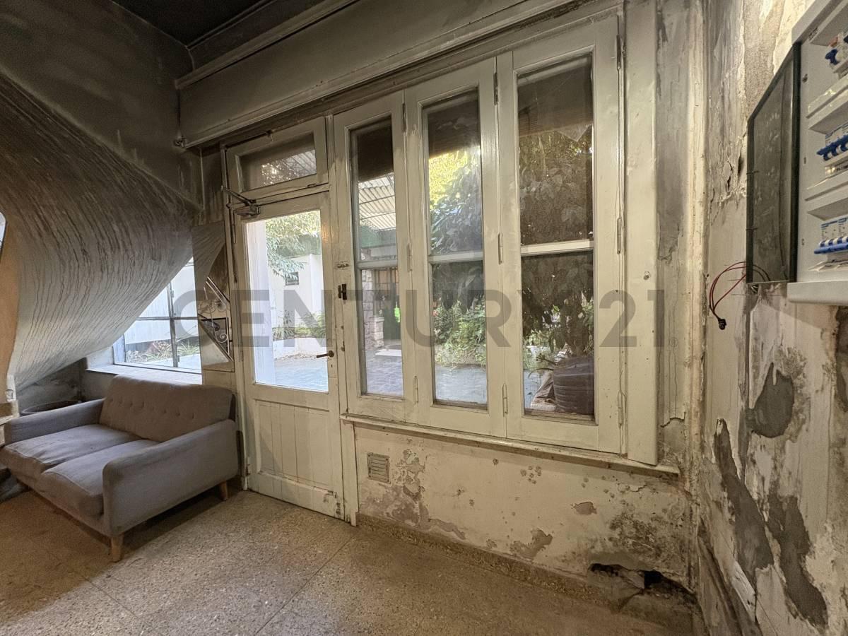 Foto de VENTA PH 354 M² SIN EXPENSAS CON 2 PATIOS Y TERRAZA | PARA RECICLAR |, imagen 3