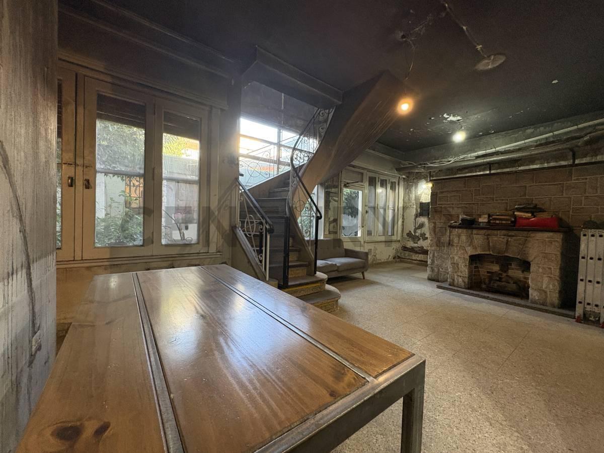 Foto de VENTA PH 354 M² SIN EXPENSAS CON 2 PATIOS Y TERRAZA | PARA RECICLAR |, imagen 2