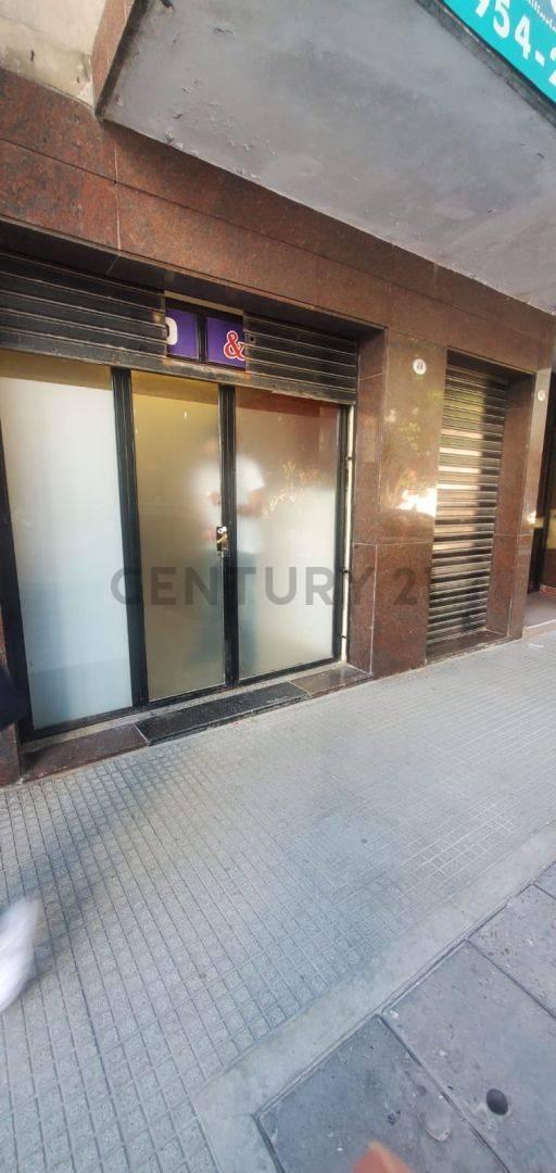 Foto de Se vende Local y/o deposito de 135 mts2, planta libre, imagen 1
