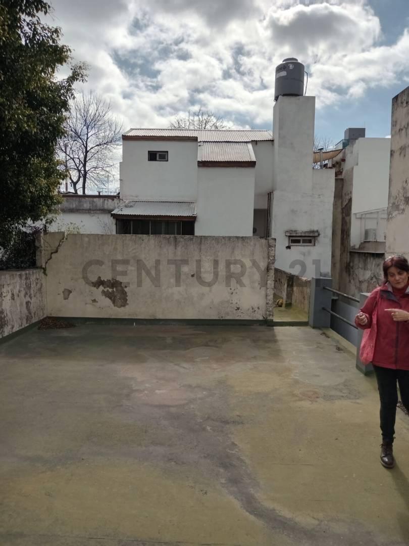 Foto de PH 3 ambientes a reciclar, con terraza propia de 82Mts - Chacarita, imagen 3