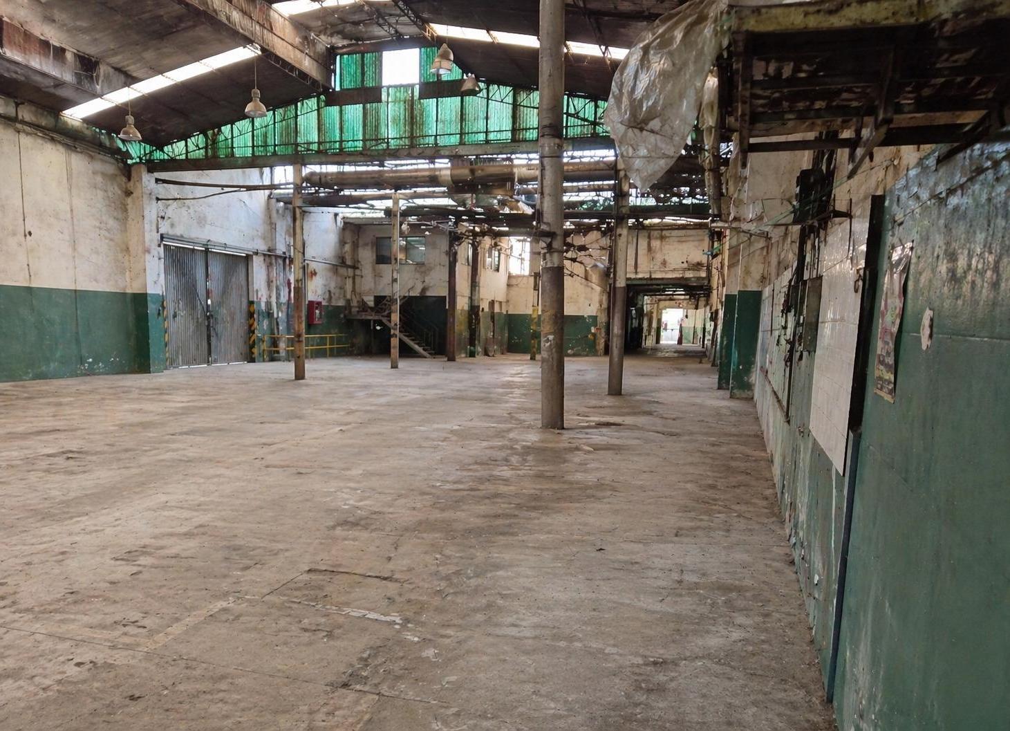 Venta Deposito o fabrica   Inversión Estratégica en Mataderos – Amplio Predio In