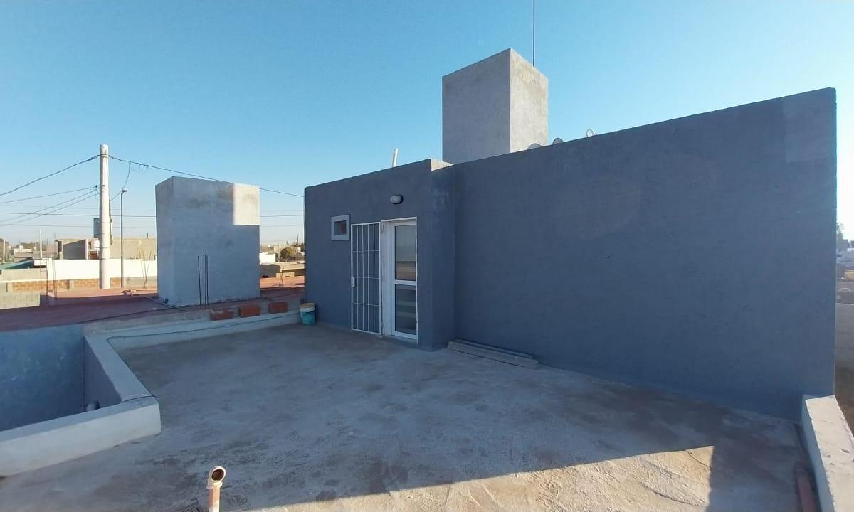 Venta Casa 3 Dorm. - B° Vicor B - Zona Cpc Av Armada Argentina 4