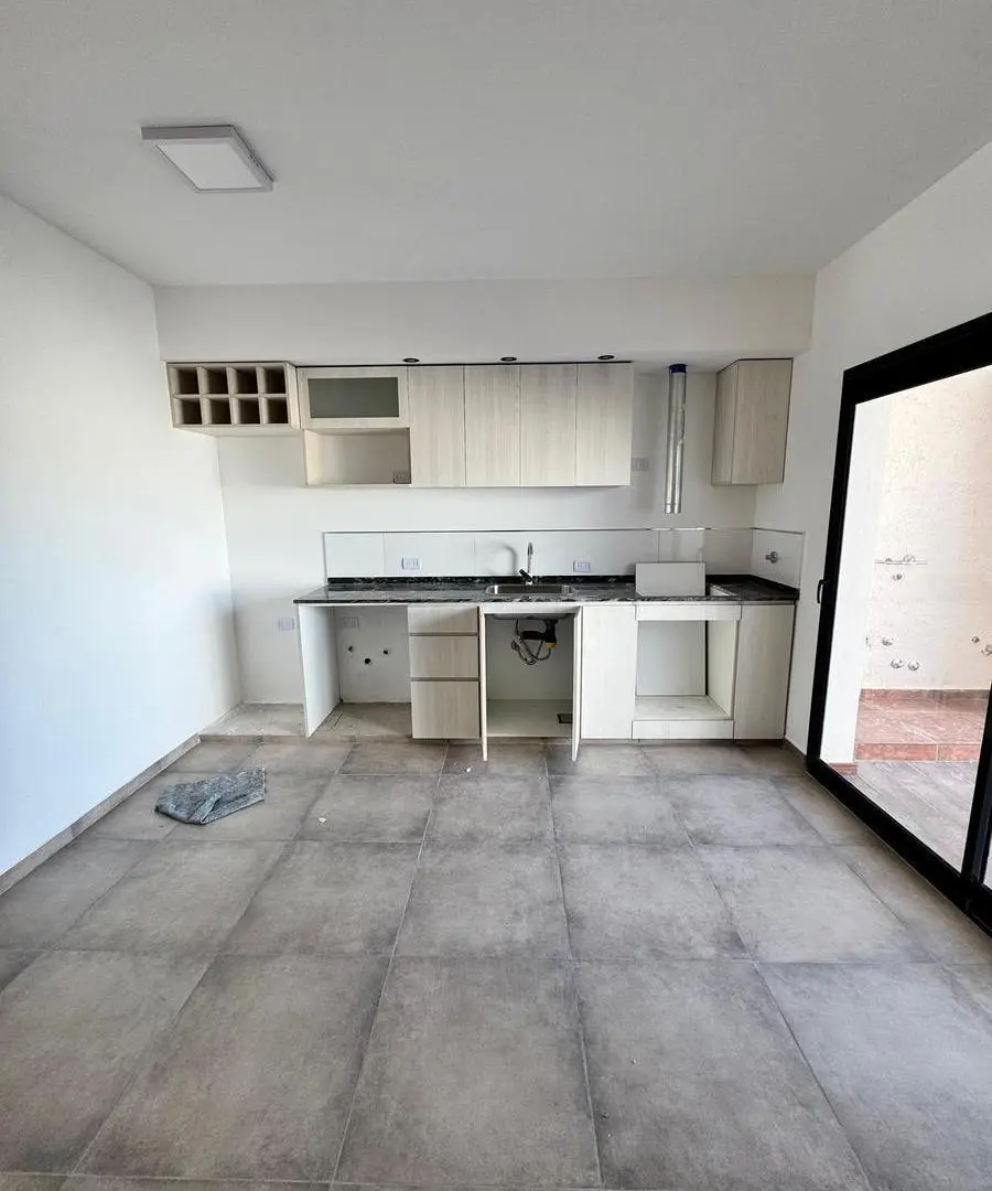 VENTA DUPLEX 3 DORMITORIOS COCHERA DOBLE, DOCTA BOULEVARD, POZO 5