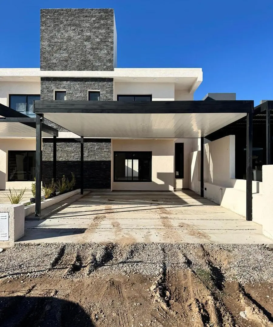 VENTA DUPLEX 3 DORMITORIOS COCHERA DOBLE, DOCTA BOULEVARD, POZO 1