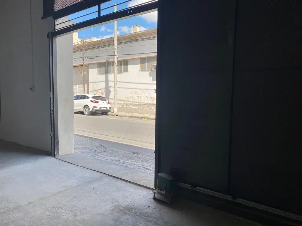 SE VENDE GALPON 476 mt2 C/ 3 OFICINAS Y MONOAMBIENTE 4