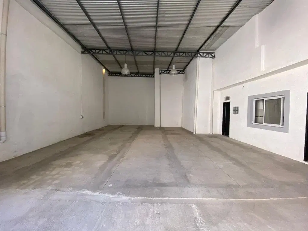 SE VENDE GALPON 476 mt2 C/ 3 OFICINAS Y MONOAMBIENTE 2