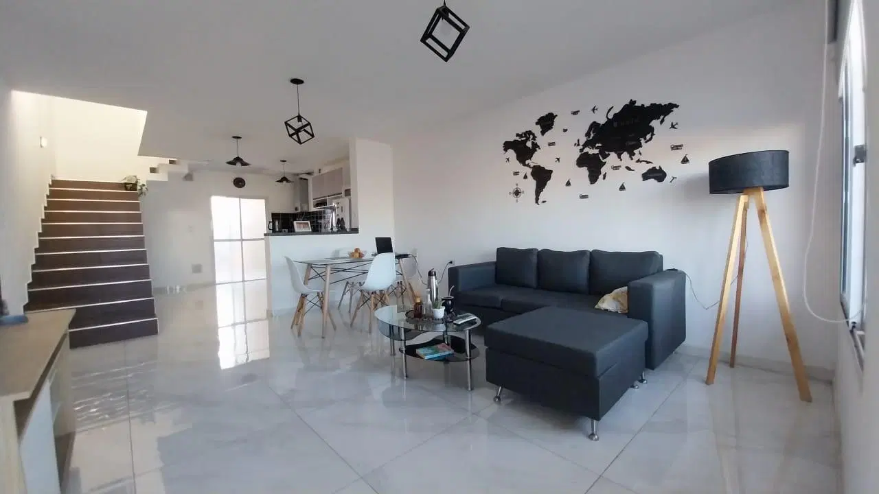 VENTA CASA 3 DORMITORIOS - B° VICOR B - ZONA CPC AV. ARMADA ARGENTINA 5