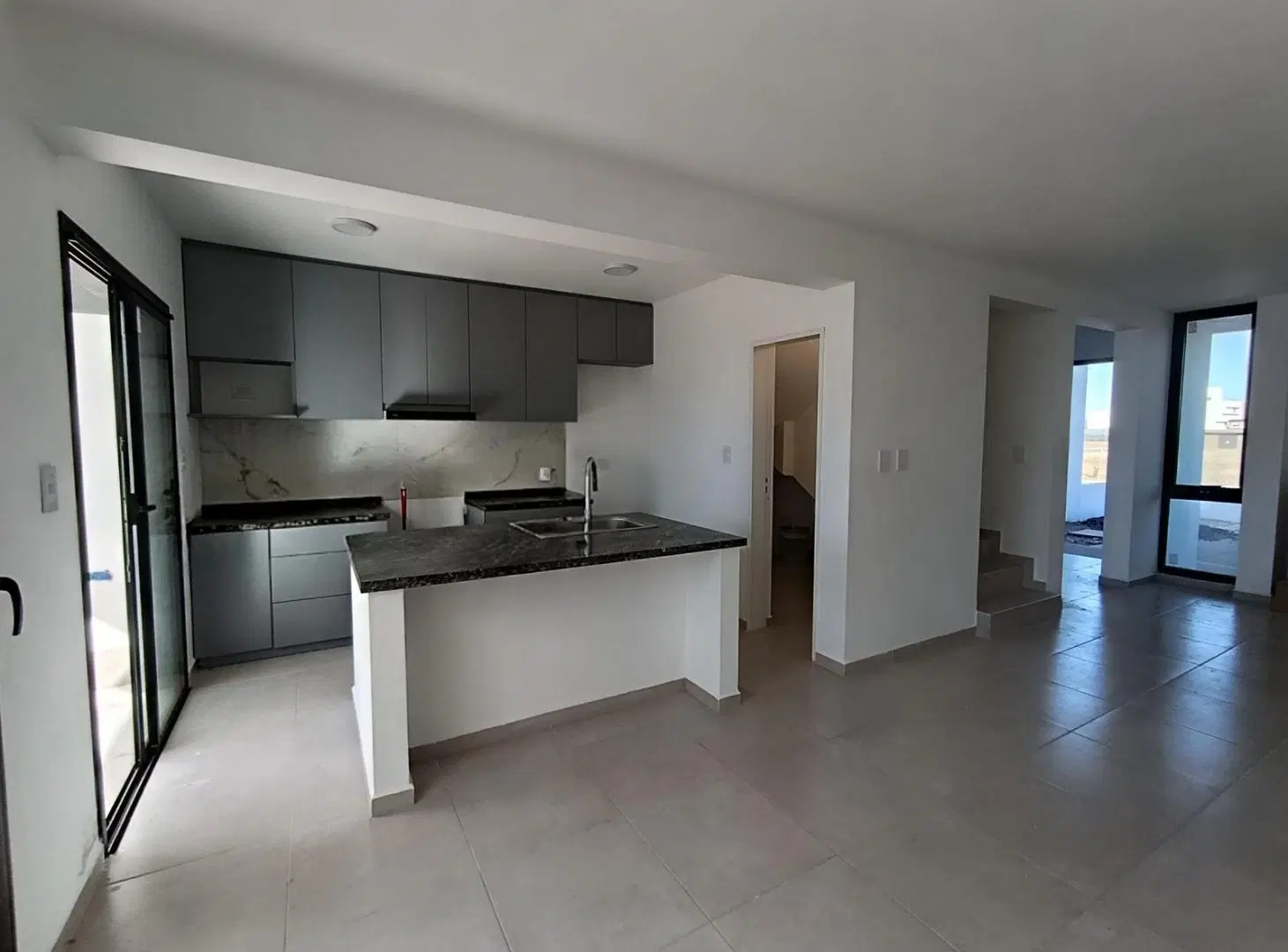 VENTA DUPLEX EN BRISAS DE MANANTIALES 3 DORMITORIOS 3