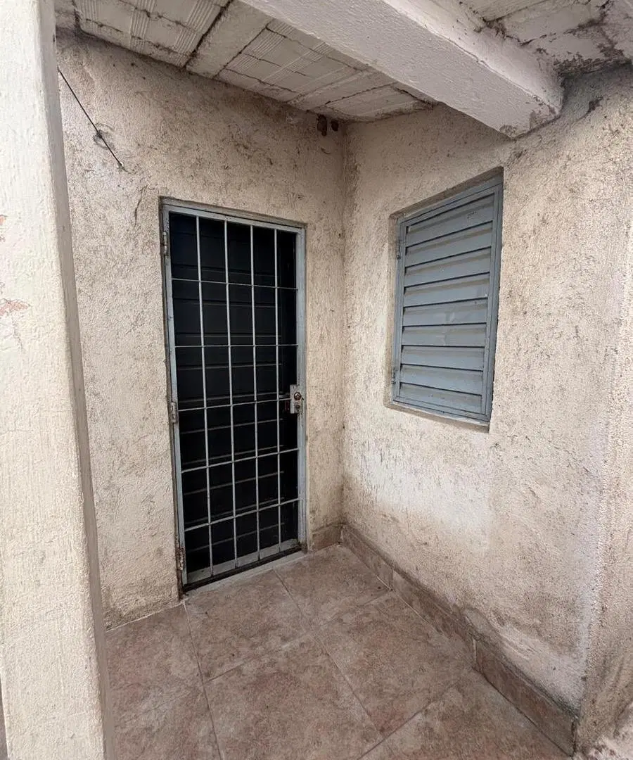 DEPARTAMENTO EN VENTA DE DOS DORMITORIOS INTERNO 5