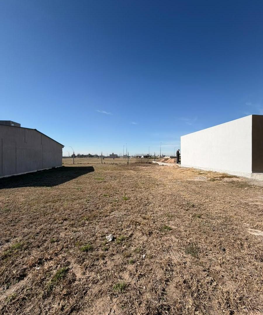 Foto de Venta Terreno Pampas de Manantiales, imagen 4