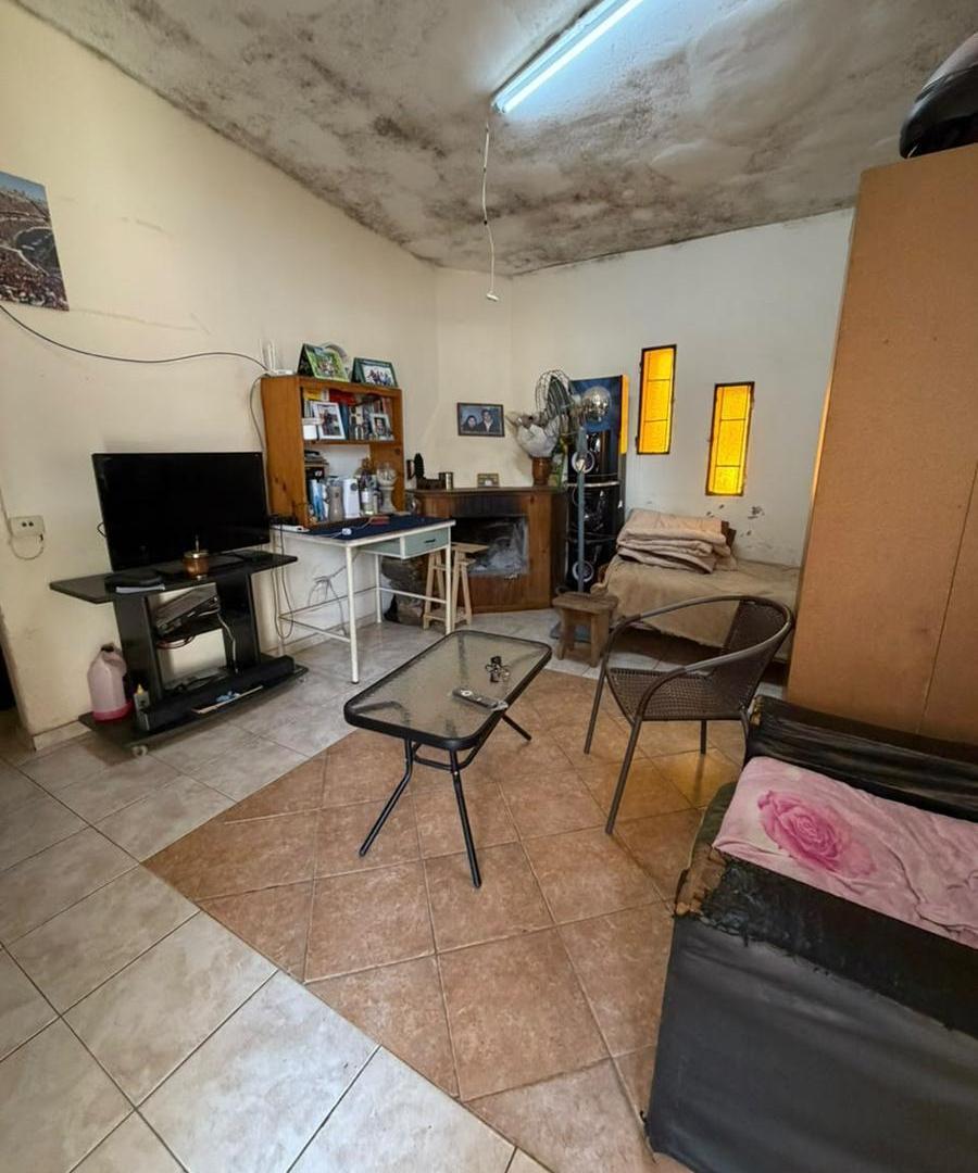 Foto de VENTA CASA 2 DORMITORIOS A RECICLAR, imagen 4