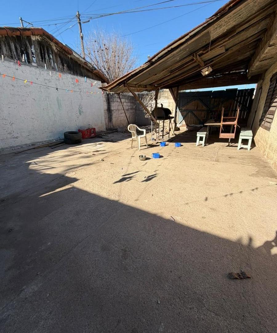 Foto de VENTA CASA 2 DORMITORIOS A RECICLAR, imagen 5