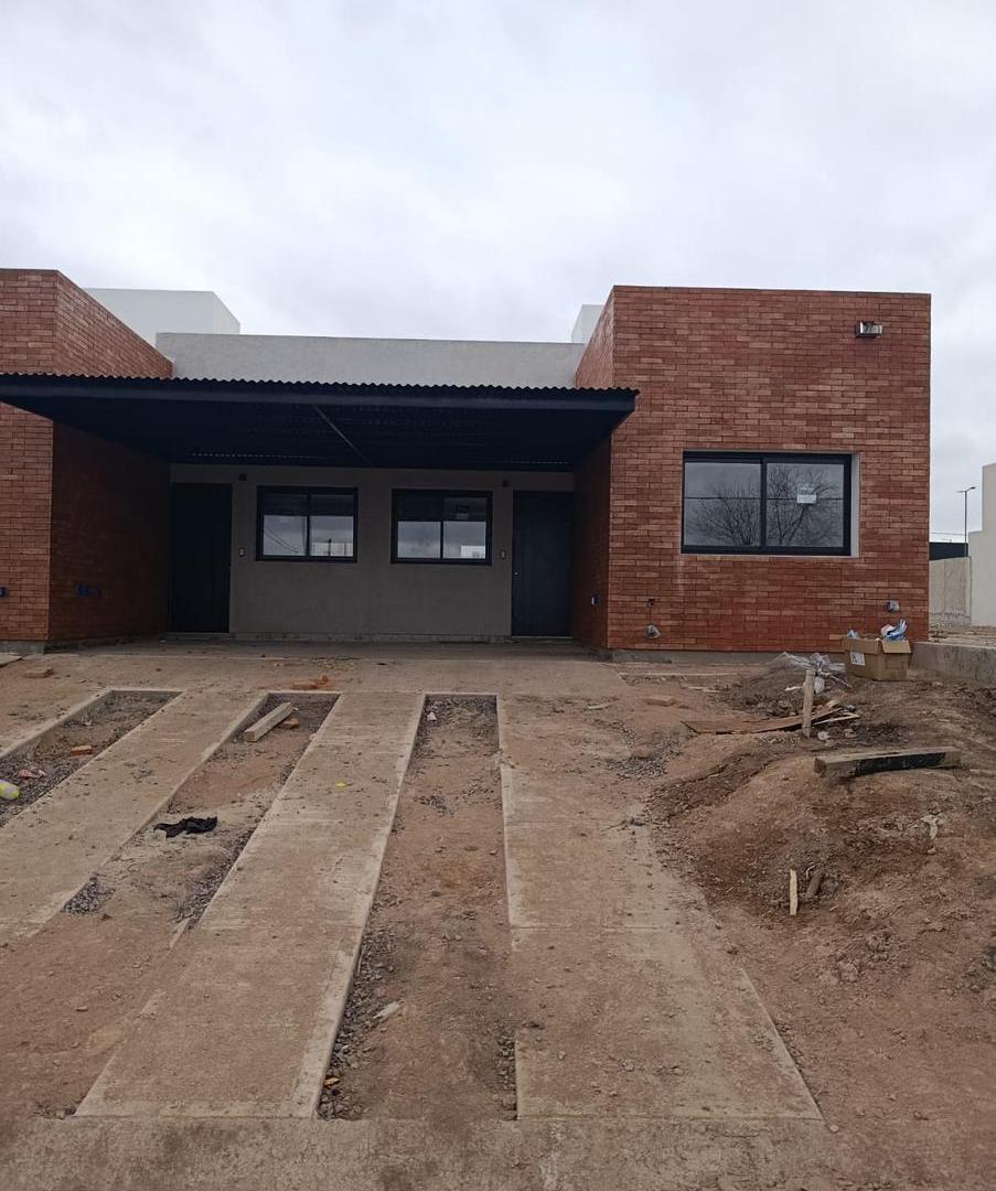 Foto de VENTA DUPLEX 2 DORMITORIOS CON COCHERA Y PATIO, DOCTA AVENIDA, CORDOBA, imagen 1