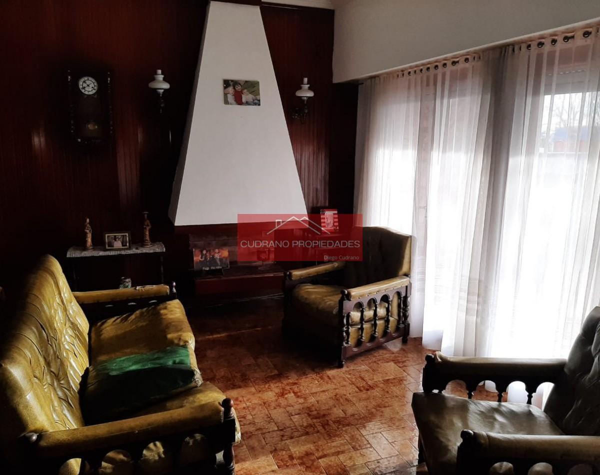 Chalet con Depto - 4 Ambientes - Zona II - Miramar 4