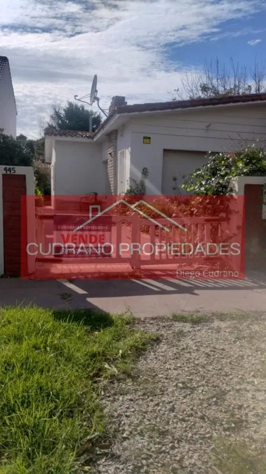 El espacio que necesitas: Casa de 3 ambientes con dependencia en una ubicacion estrategica de Zona V 2