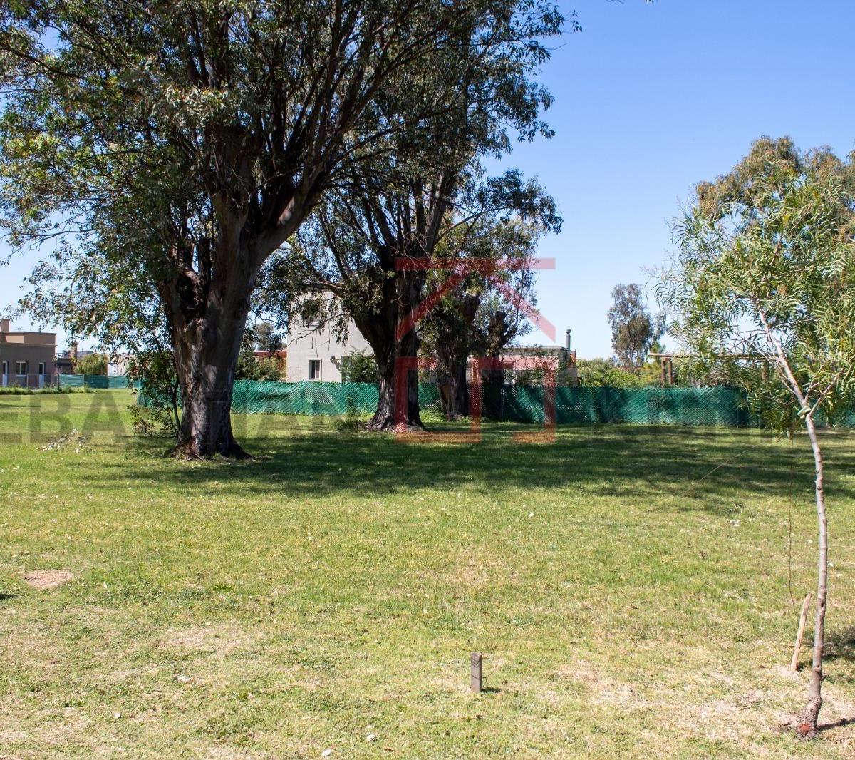 Lote Central en Barrio El Ensueño 1