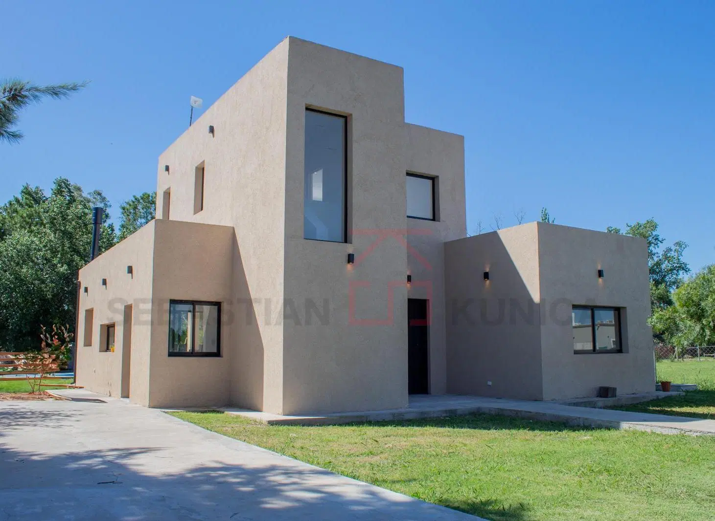 Casa en lote Perimetral en Bº Cerrado El Ensueño 5