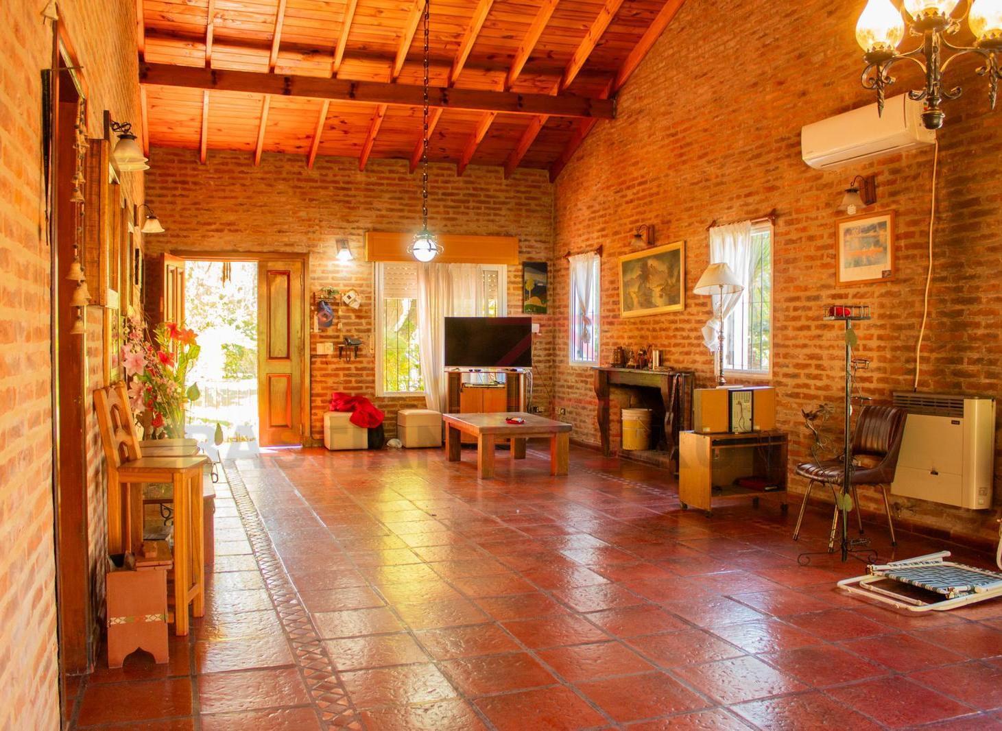Foto de Casa/quinta sobre doble lote (FINANCIACIÓN PRIV, O HIPOTECARIA y Toma, imagen 3