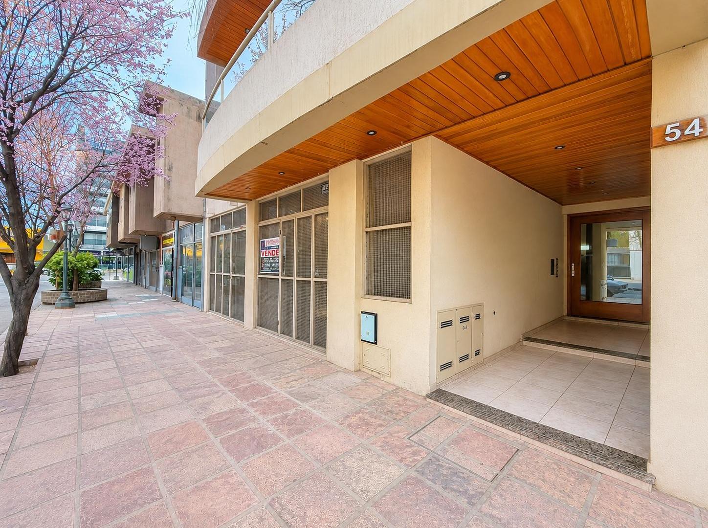 Foto de Local comercial en venta - Pleno centro Viejo - Villa Carlos Paz, imagen 3