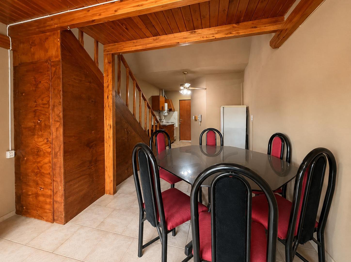 Foto de Departamento DUPLEX en venta - 1 Dormitorio - Pleno Centro Viejo, imagen 2