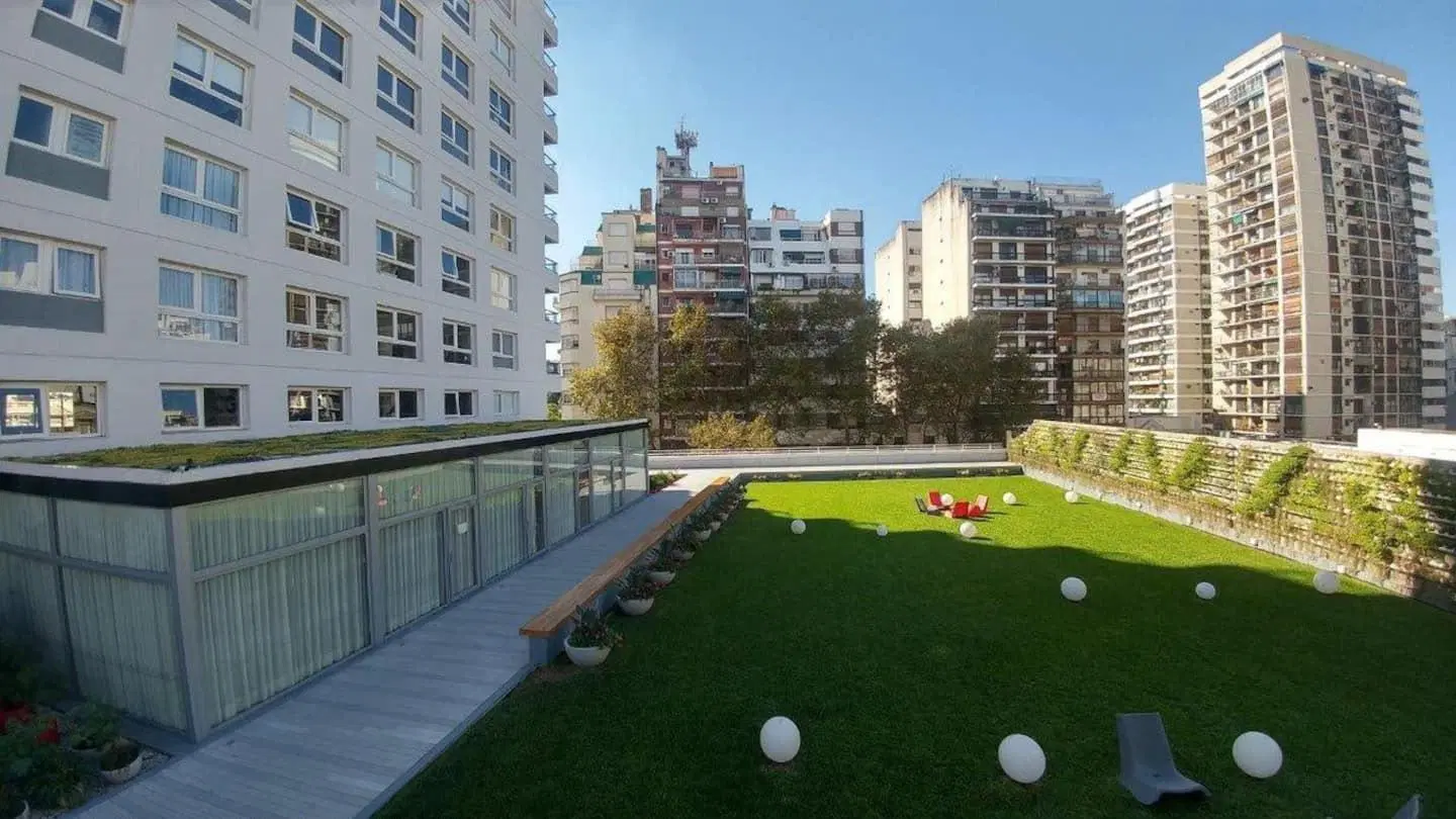 Exte. Dpto. en Edificio en Torre. Vista Única al Jardin Botánico. 2 amb amueblados de calidad 3